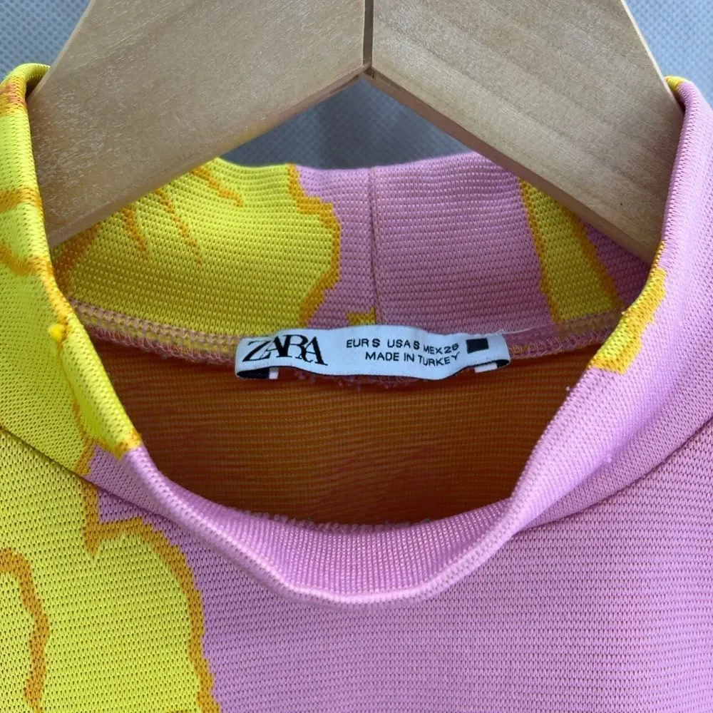 Zara Pink Yellow Floral Mock Neck Crop Top Sleeveless Size Small - Picture 4 of 4